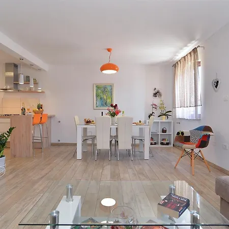 Holiday home 989