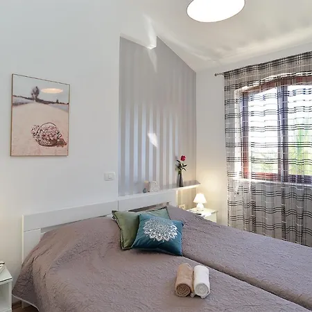 989 Holiday home Galizana