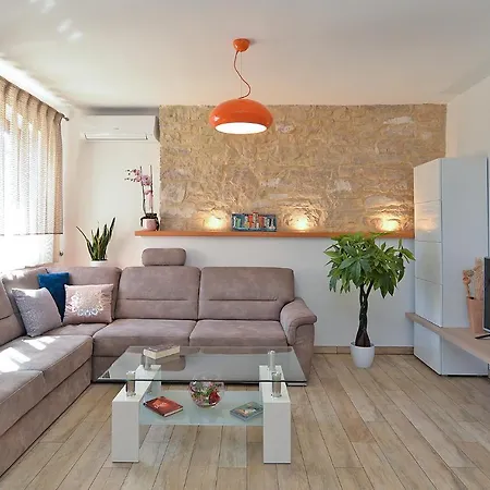 989 Holiday home Galizana