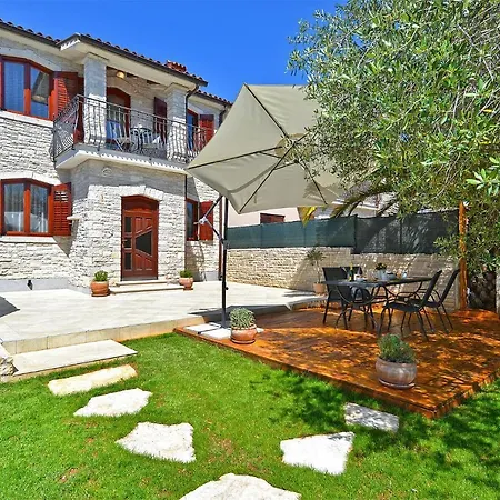 Holiday home 989