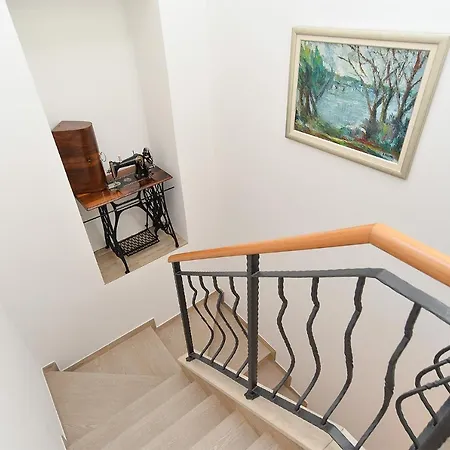 989 Holiday home