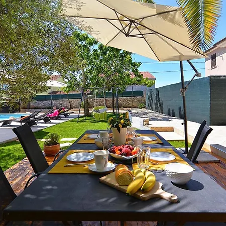 Holiday home 989 *