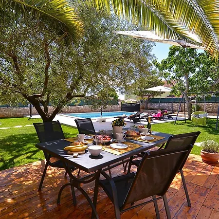 Holiday home 989 *