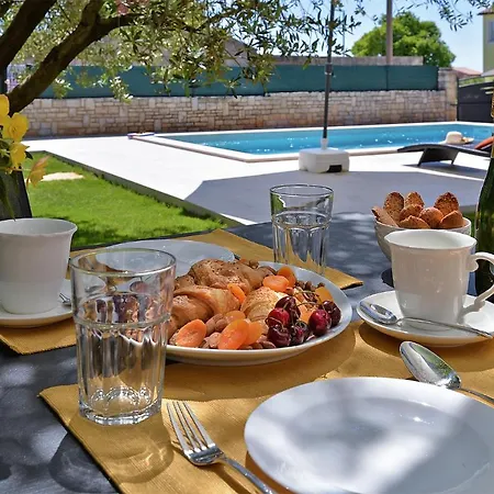 Holiday home 989 *