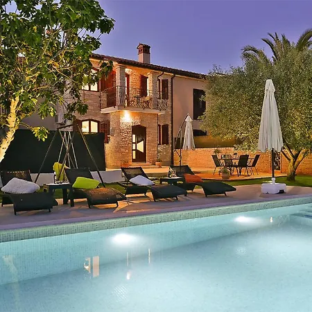 Holiday home 989 *